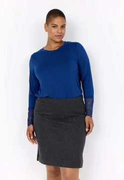 Superblød, kort jerseynederdel