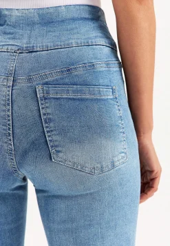Superkomfortable ankeljeans i denim Elin