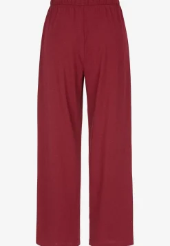 To-delt pyjamas med blondekant