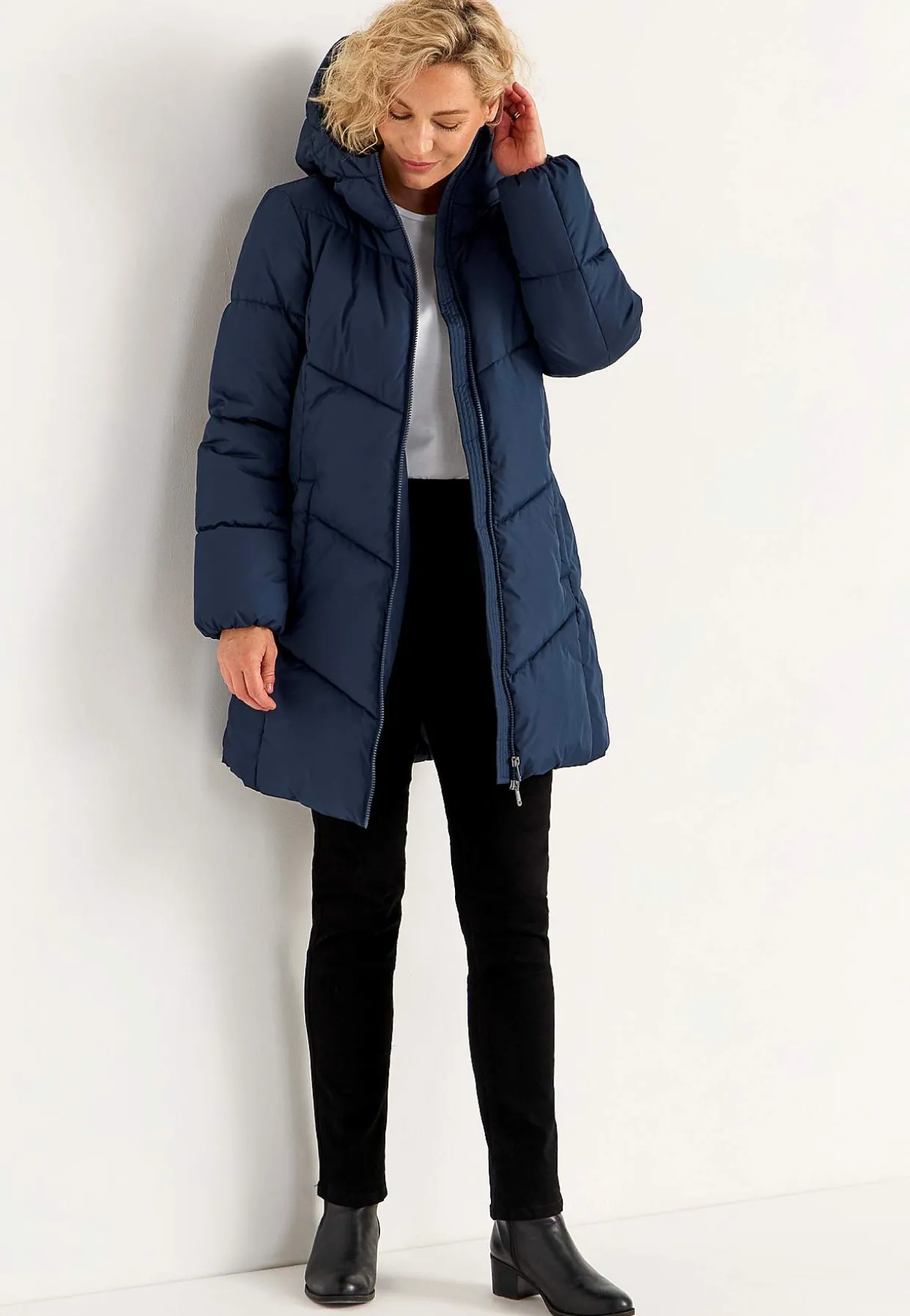 Varm jakke med luftig polstring