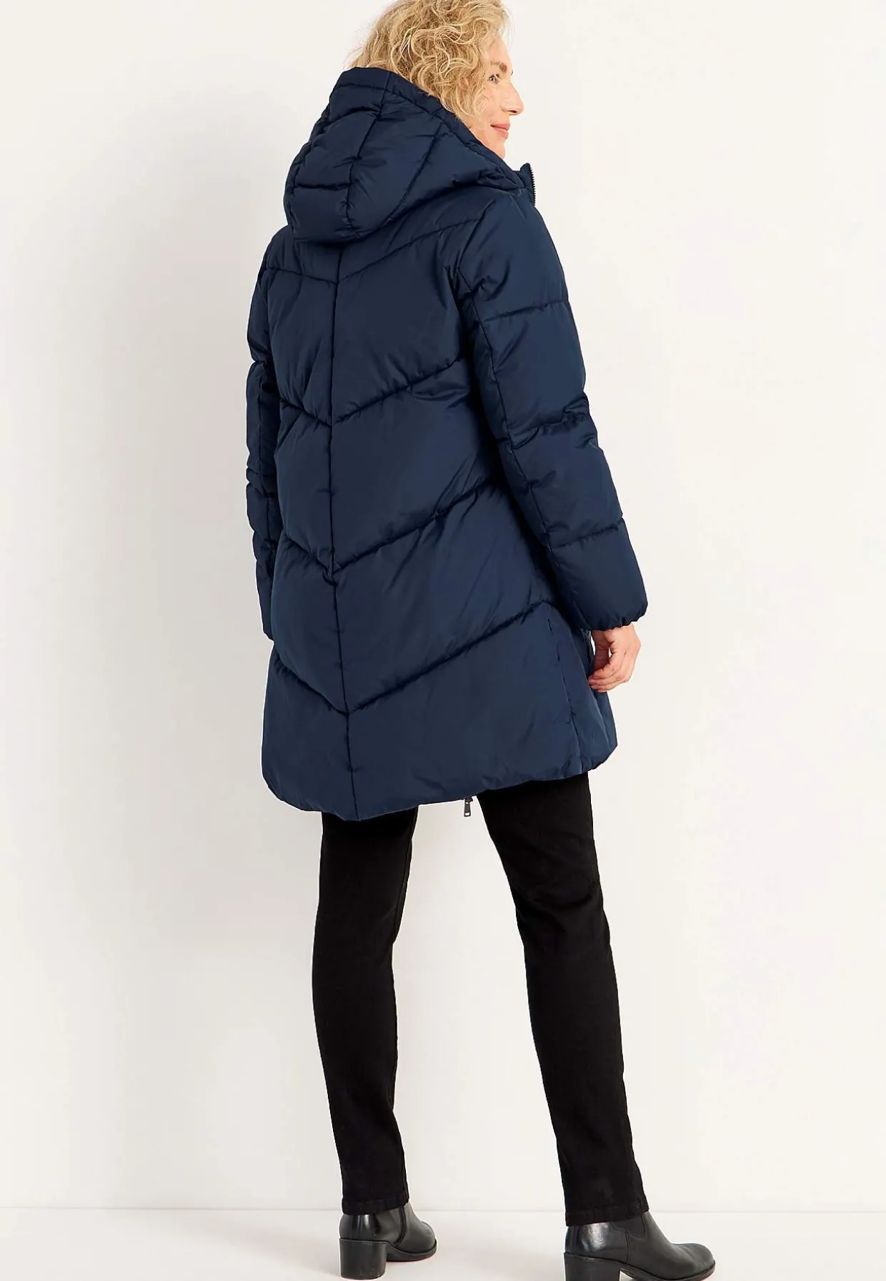 Varm jakke med luftig polstring