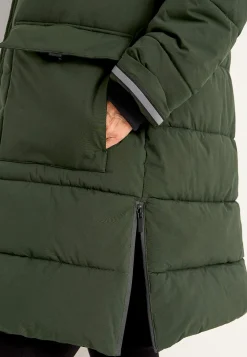 Varm jakke med sidelynlåse nederst