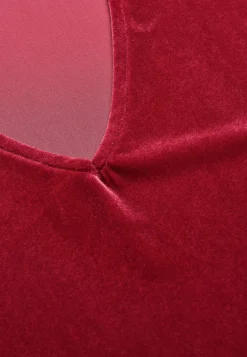 V-udskåret fløjlstop | Cellbes