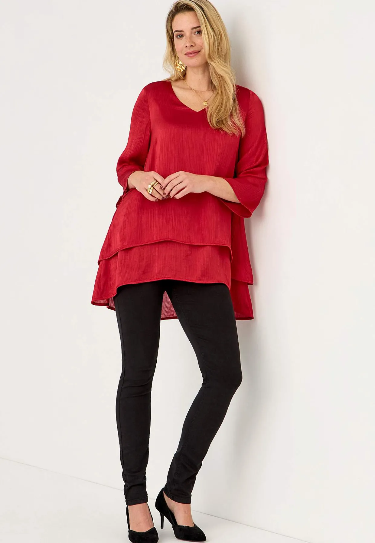 V-udskåret tunika med trompetærme