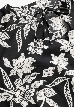 Vævet, mønstret bluse