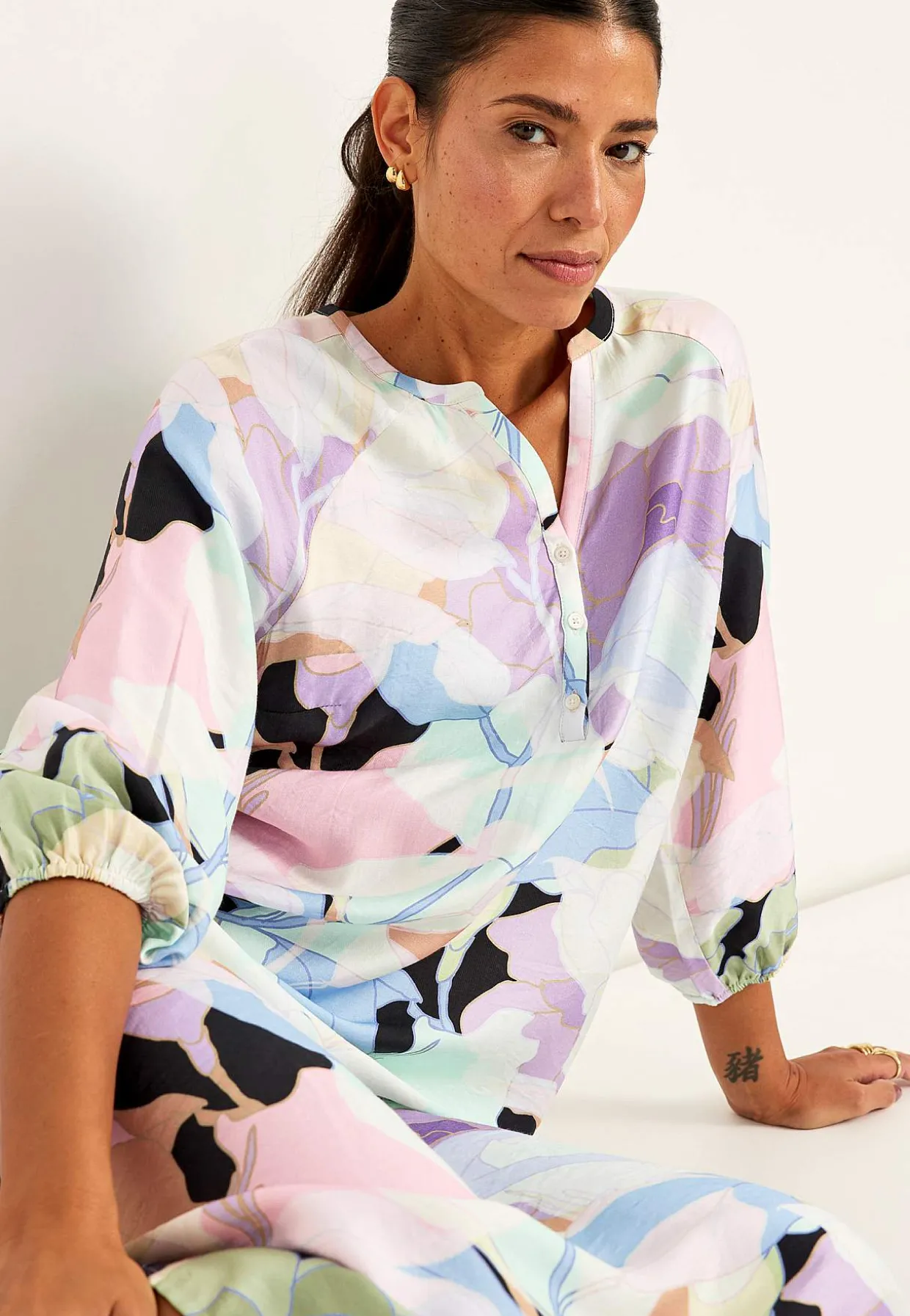 Vævet, mønstret kjole